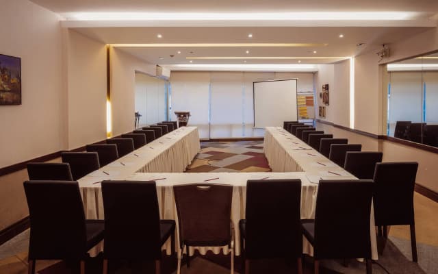 Ramada by Wyndham Manila Central