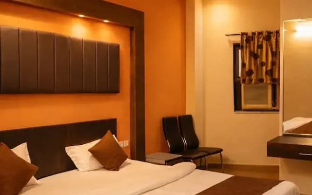 Hotel Just 9 Inn Lucknow