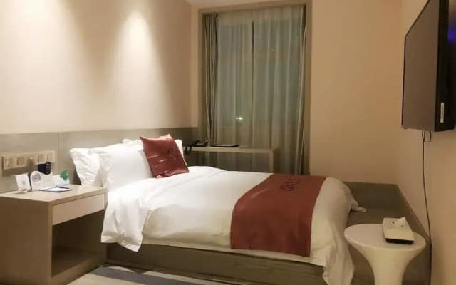 Pinnacle Art Hotel