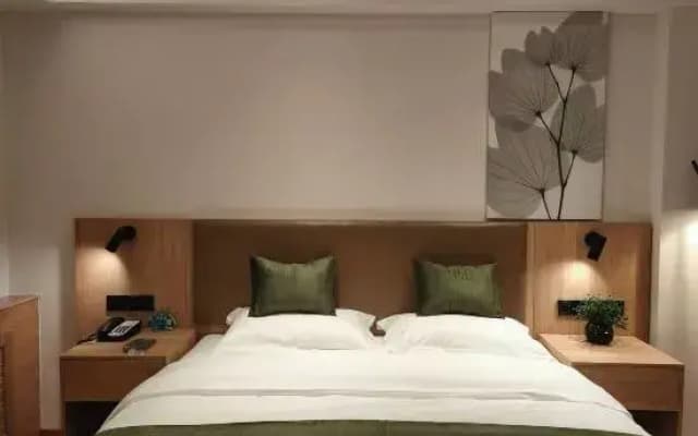GreenTree Hotel (Huoqiu Antan Huafu store)