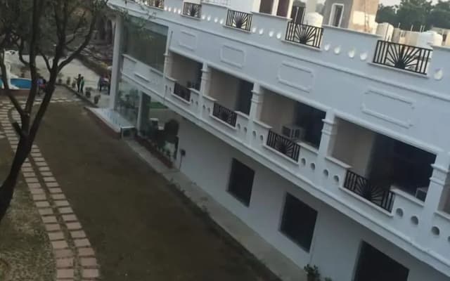 Babian Imperial Resort