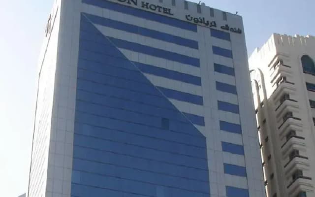 Trianon Royal Hotel