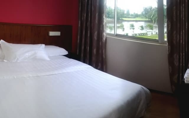 Universal Inn