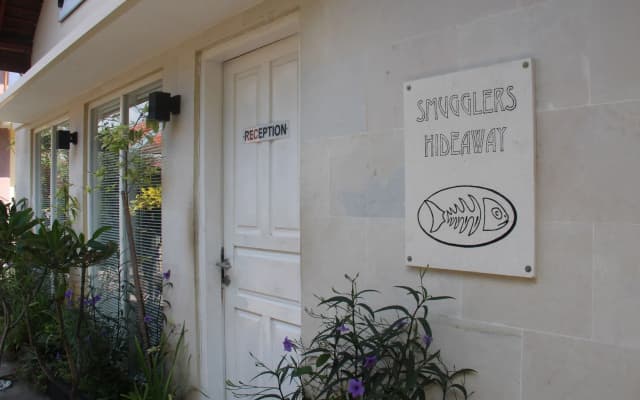 Scallywags Smugglers