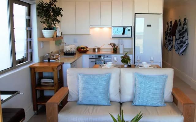 Oceans Guest House & Luxurious Apartments