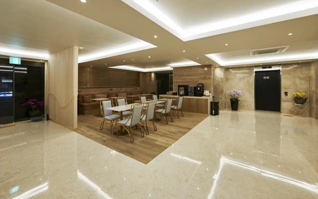 Yeonsan Hound Hotel
