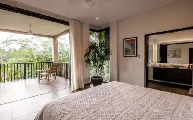 Villa Naga Putih
