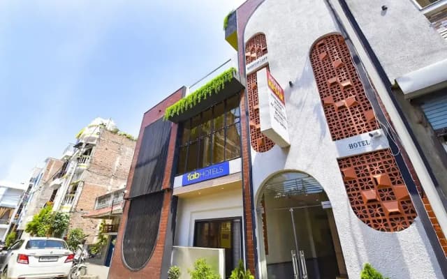Fabhotel Kesar
