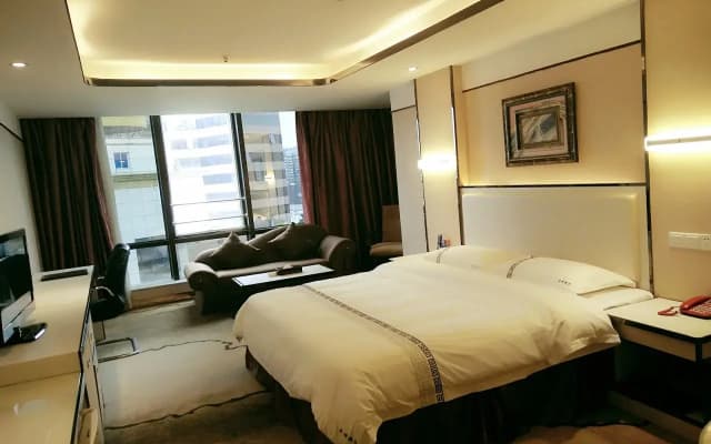 Jin Yu Hotel (Zhuhai Gongbei Port Pedestrian Street)