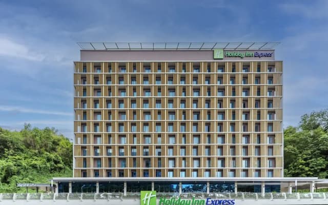 Holiday Inn Express Kota Kinabalu City Centre by IHG