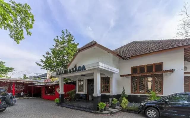 RedDoorz Plus Near Taman Lalu Lintas Bandung