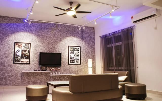 Shamrock Seaview 11 Beach Villa