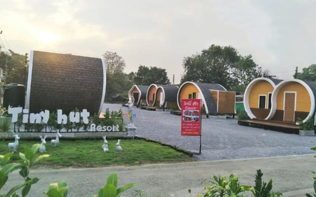 Tiny Hut Resort by vava