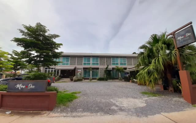 Mon-Dee Mini Hotel