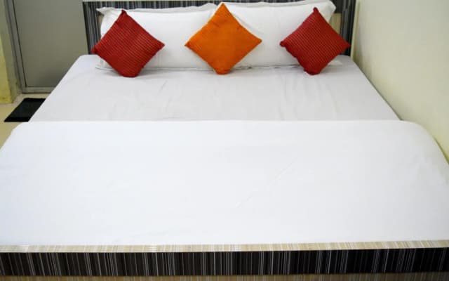 Hotel Dhingra Residency