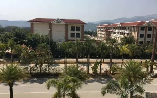 Shengfu Banna Style Hotel