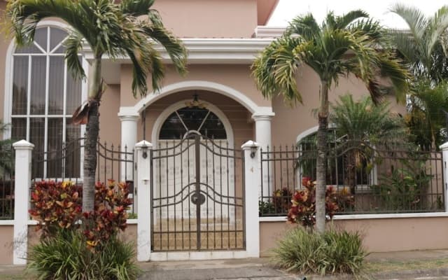 Deluxe Property in Cariari