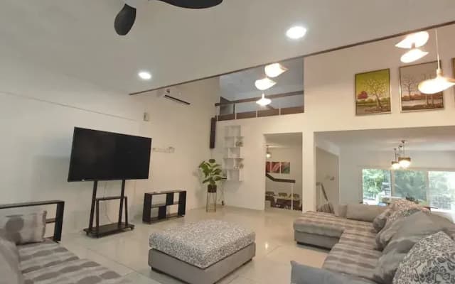 Taman Duta KL Deluxe Villa by uBook