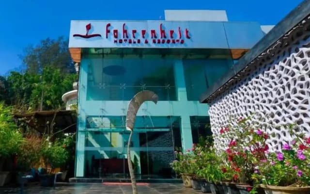 Fahrenheit Hotel