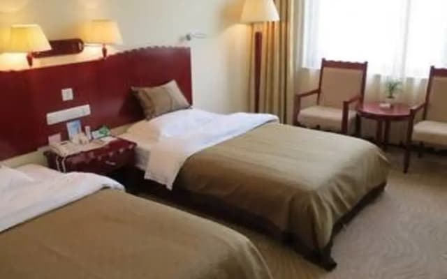 Xinkaitong Hotel Ruili