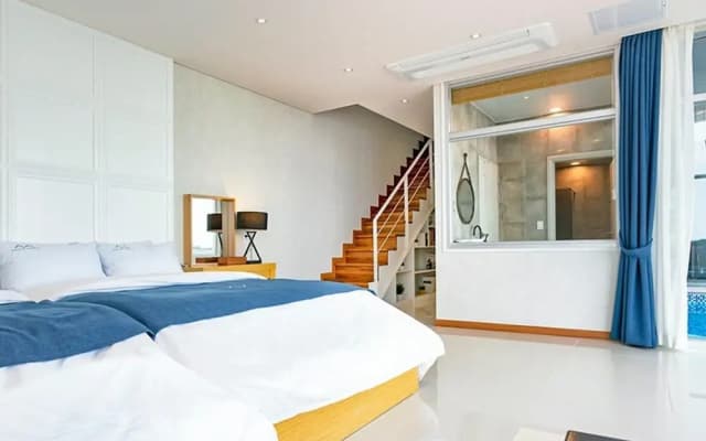 Yeosu Marine Terrace Poolvilla