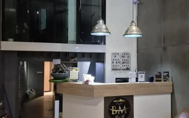 BM Loft On Nut & Massage