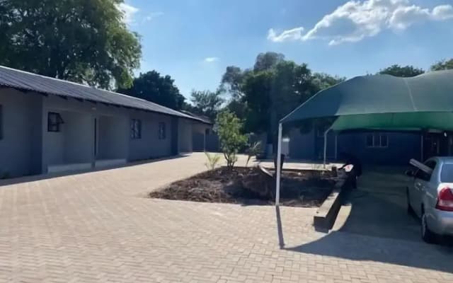 Shabis Guest Lodge