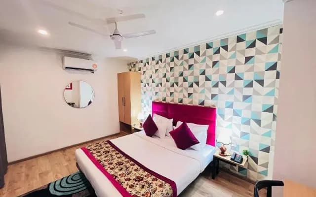 Qotel Chattarpur