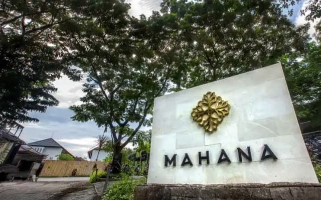 Mahana Living