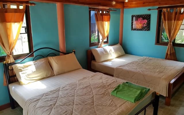 Baan Phanawan Resort