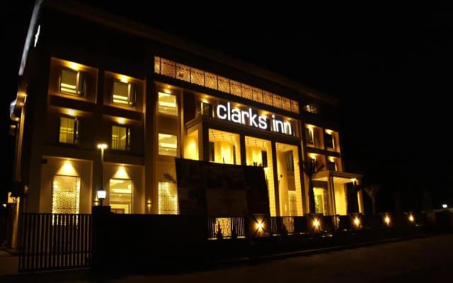 Clarks Inn Aligarh