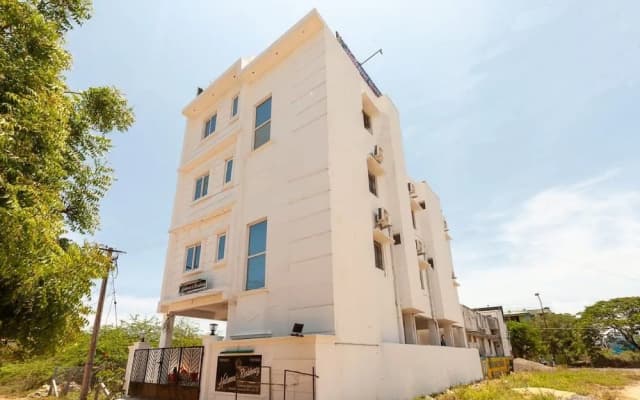 Haleemas Residency