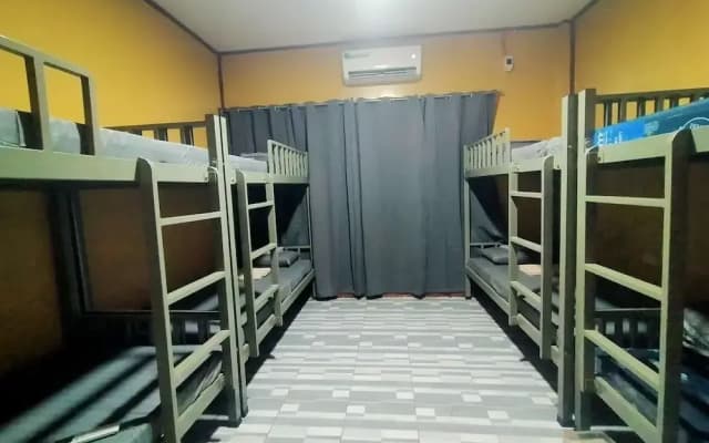 Yelcalibre Room Rentals
