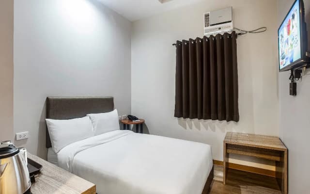 Airo Hotel by OYO Rooms
