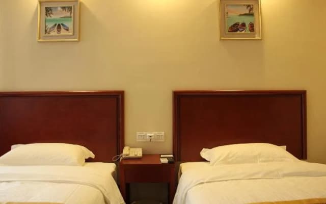 GreenTree Inn Rongcheng Swan Lake Business Hotel