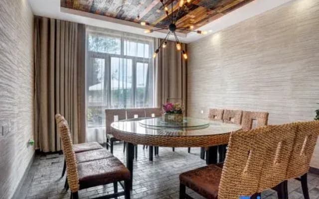 Floral Hotel · Li Wan Mountain Home Hotel