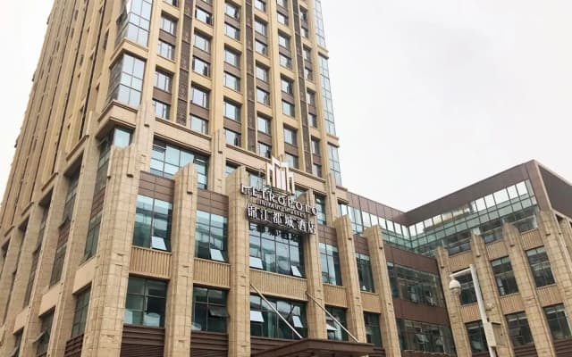 Jinjiang Metropolo Hotel Wuhan Guanggu Avenue