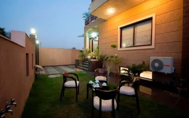 Zen Suites - Golf Course Road
