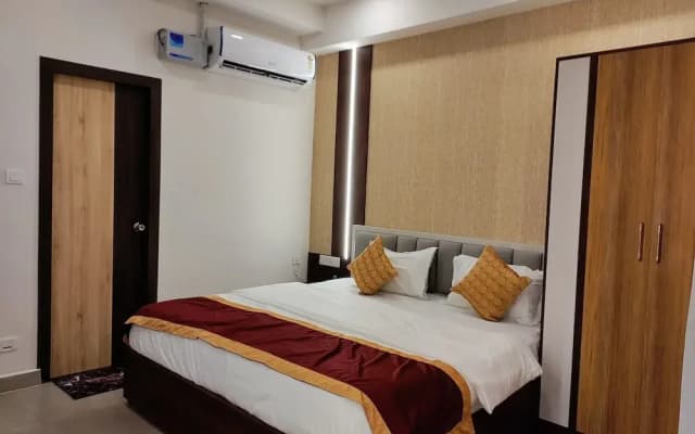 Royal Rooms and Banquet