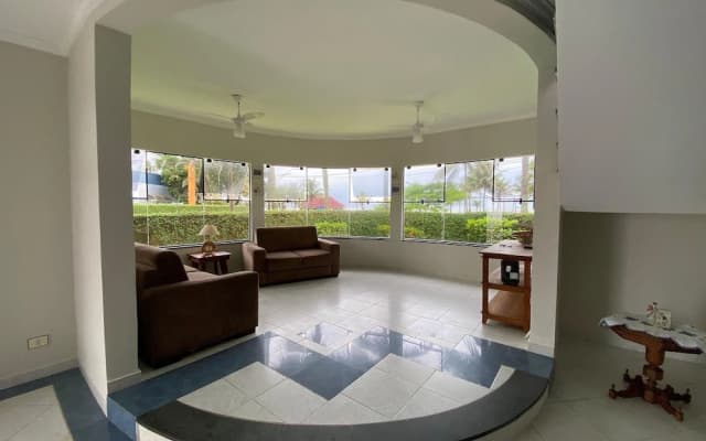 Casa Alto Padrão Frente ao Mar