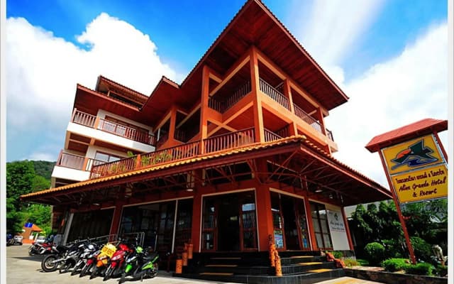 Alina Grande Hotel & Resort