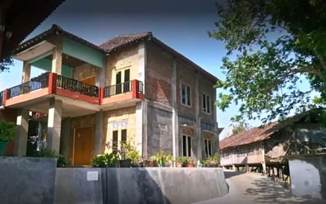 Bina Karya Guesthouse