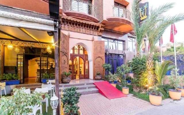 Hôtel Les Trois Palmiers