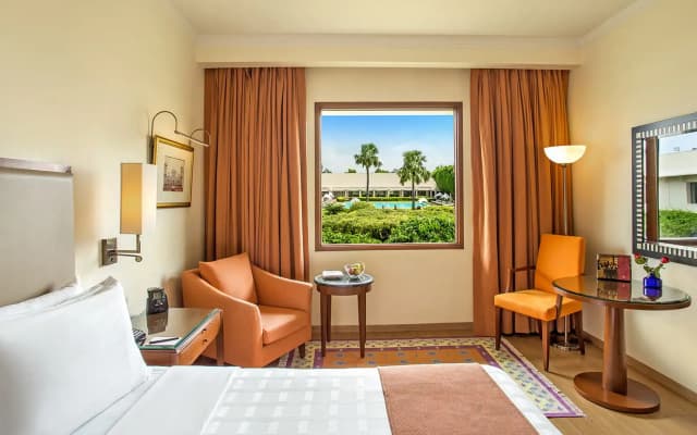 Trident, Agra