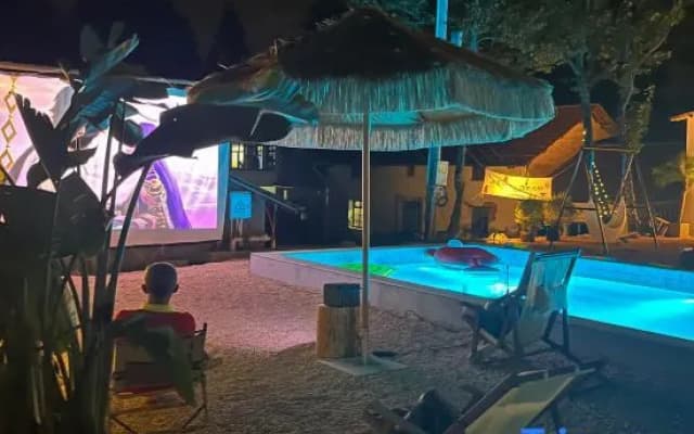 Xiaowa's family wild luxury party group building parent-child homestay