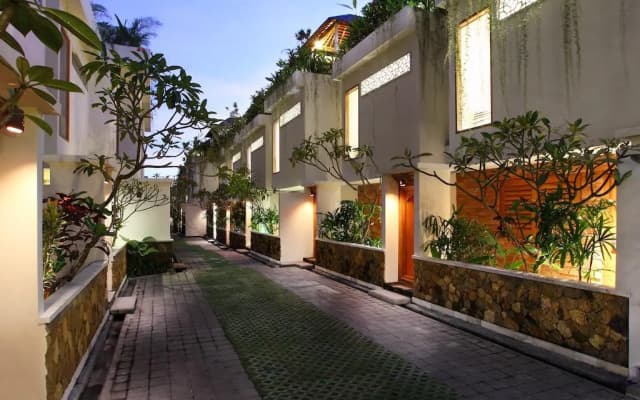 Villa Kayu Raja
