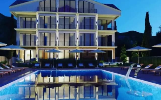 Grape Hotel