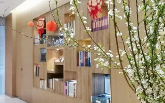 City Holiday Hotel