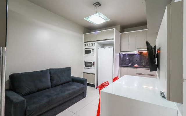 Maravilhoso Apto Com Vista Para O Mar E Piscina   Hb03f