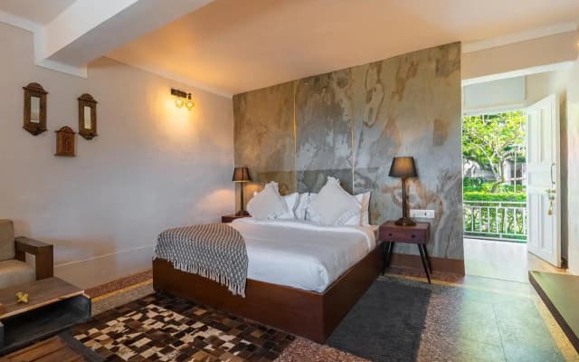 MAATI Resort by The Lake Hill